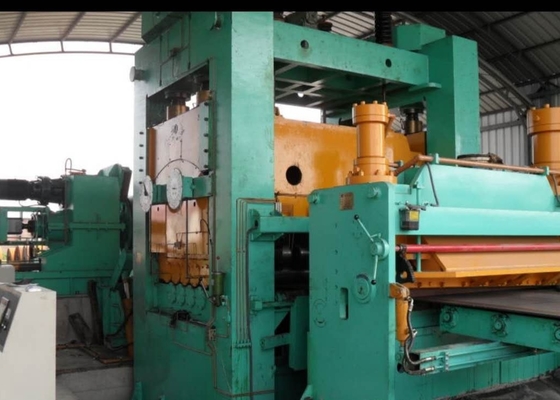 Largeur maximale de la bobine 1650 mm Poids maximal 30 T Machine de découpe en acier Couleur verte