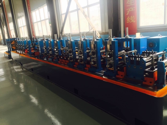Galvanisée en acier ERW Hf Tube Mill Line Couleur bleue Économie d'énergie 120m / min Vitesse de fonctionnement