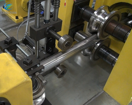 Ligne de production de tubes en acier Machine de fabrication de tubes