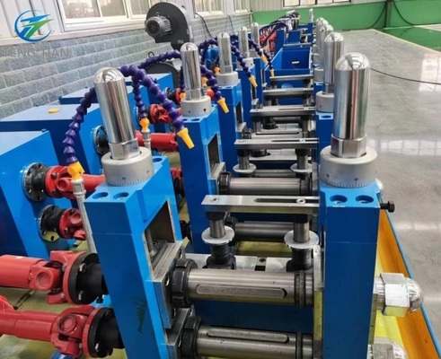 Machine de soudage automatique à froid de 300 kW pour tuyaux ronds