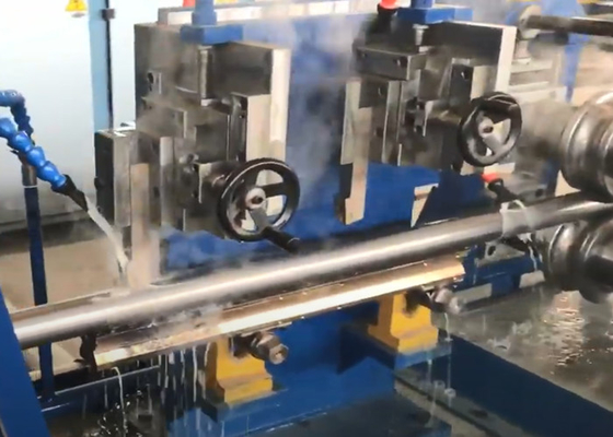 Machine de fabrication de tubes en acier galvanisé de 76 mm
