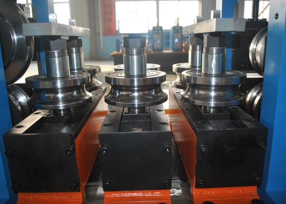 Machine de fabrication de tubes soudés à haute fréquence 60m/min Hf à couture droite en acier au carbone