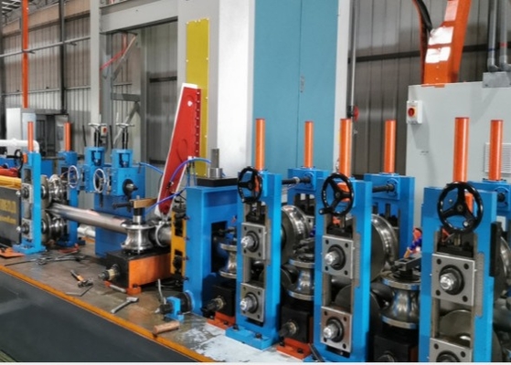 Machine de fabrication de tuyaux soudés à haute fréquence 120 M/min