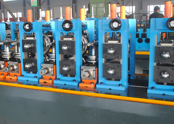 Ligne de soudage de tubes en acier au carbone, machine de fabrication de tubes en acier largeur 280 ~ 700 mm