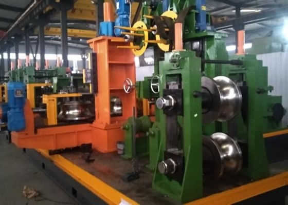 Équipement automatique pour le moulage des tubes à grande vitesse pour les tubes carrés