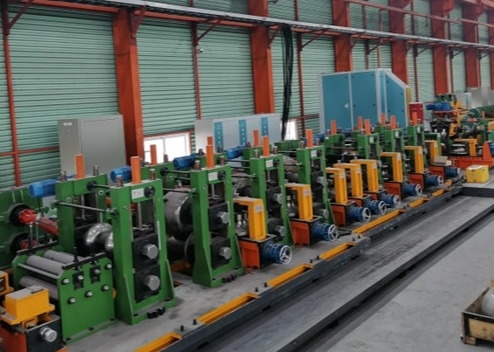 Ligne de production de tubes en acier vert de 153 mm d'épaisseur 1-3 mm avec CE
