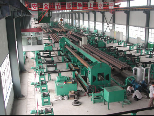 Machine de fabrication de tubes de 16' API FF Forge, ligne de production de tubes en acier avec un fonctionnement facile
