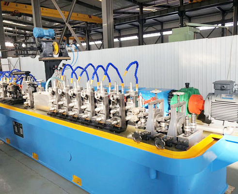 Ligne de production de tuyaux en acier au carbone soudés à 100 kW pour les tuyaux de construction