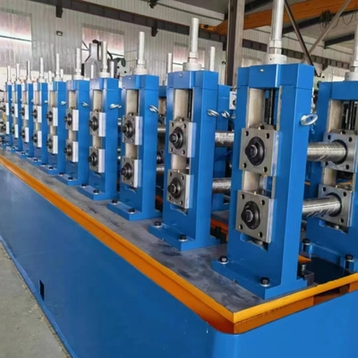 Machine de fabrication de tubes en acier au carbone à haute fréquence