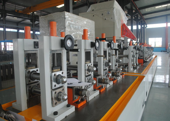 Machine de fabrication de tuyaux de haute précision ERW avec de bonnes conditions de travail