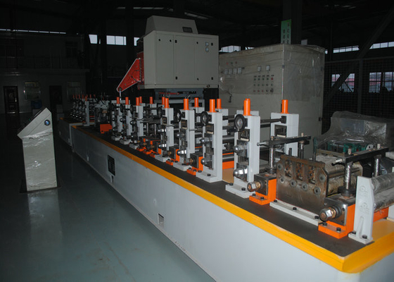 Fabrication de tubes d'acier à haute précision avec machine à tubes d'acier à très bon prix