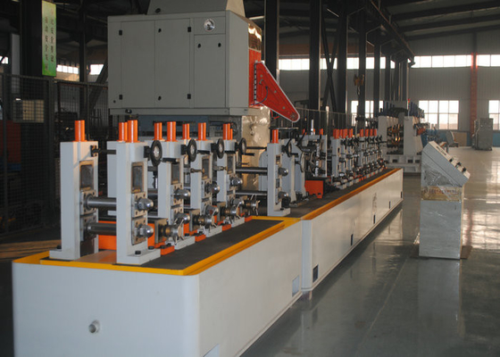 Fabrication de tubes d'acier à haute précision avec machine à tubes d'acier à très bon prix