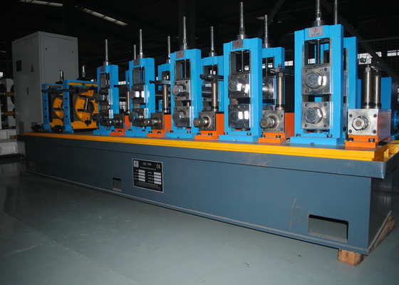 Ligne de production de tuyaux en acier inoxydable à couture droite