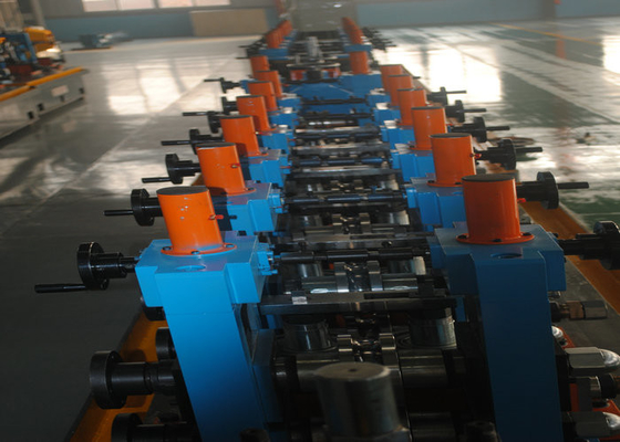 Ligne de production de tubes soudés en acier à couture droite haute précision HF