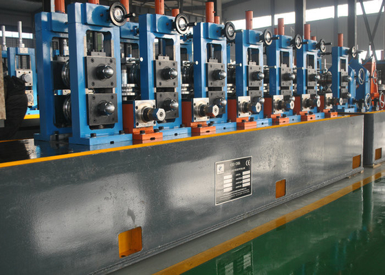 Fabrication de tubes industriels en acier de précision Fabrication de tubes industriels en acier / machine de fabrication de tuyaux 30-100m / min Vitesse de fabrication