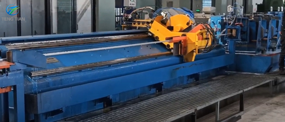 Machine de fabrication automatique de tubes en acier au carbone