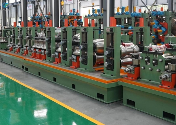 Fabrication automatique de tubes en acier au carbone avec une vitesse de formage de 20 à 80 m/min
