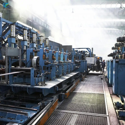 Fabrication de tuyaux ERW avec cisaillement automatique et soudeur pour tuyaux en acier au carbone