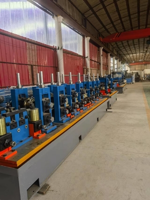 Machine de fabrication de tubes en acier au carbone pour tubes carrés ronds
