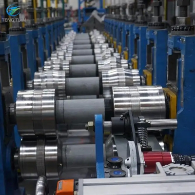 Machine de broyage de tubes de 500 kW produisant des tubes de 89 mm de diamètre avec une vitesse de 70 m/min