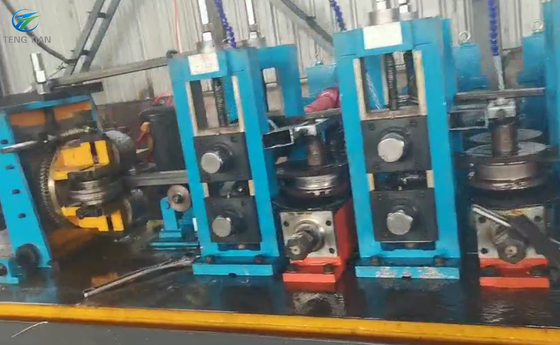Accumulateur en spirale pour usine de fabrication de tubes en acier