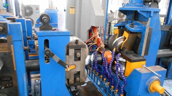Machine de fabrication de tubes de haute précision