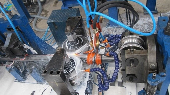 Servo-moteur 380V Machine de fabrication de tubes en acier