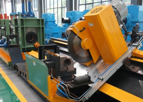 Machinerie pour la fabrication de tubes en acier au carbone