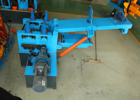 Machine de formage à grande vitesse de l'acier au carbone