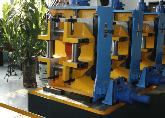 Fabrication personnalisée de tubes ERW pour tubes en acier au carbone / GI épaisseur de tuyau 4,0-10,0 mm