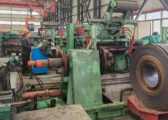 CE Largeur maximale 1600 mm Machines de découpe d'acier Épaisseur maximale 5 mm