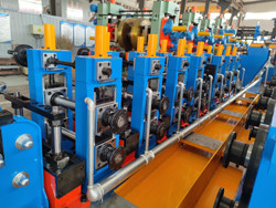 Machine à mouler des tubes ronds soudés à haute fréquence de 89 mm pour acier au carbone