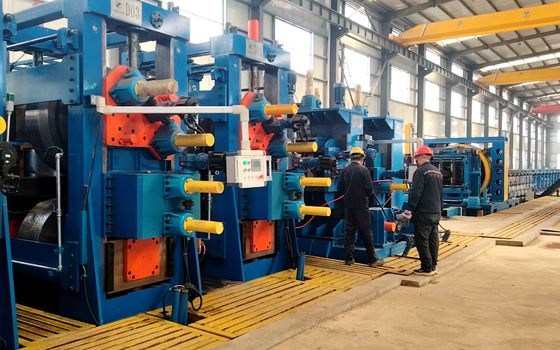 Machine de fabrication de tuyaux entièrement automatique Fressage à la scie à froid Ajustement flexible