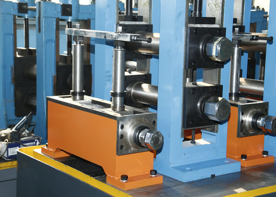 Biens de machine de production de tuyau d'acier au carbone pour des tubes de meubles de carbone