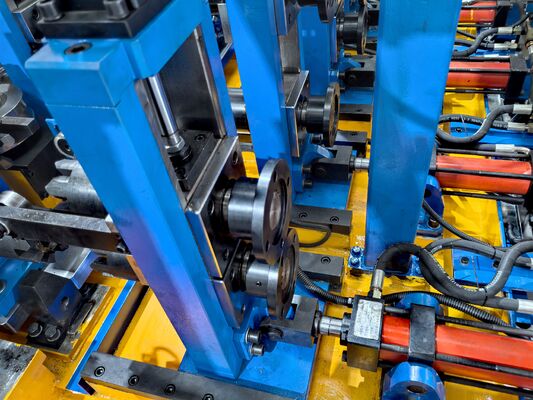 Broyeur de tubes carrés 20-50 m/min pour 60X60-120x120mm